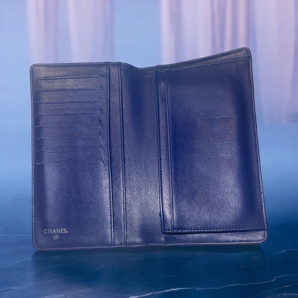 Chanel Vintage Bifold Blue Lambskin with Quilted Pattern EUC - Picture 5 of 9